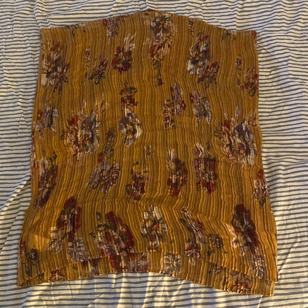 Patterned scarf